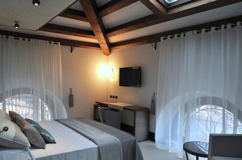 Hotel Palazzo Fortunato Сант'Агата-ді-Мілітелло Номер фото